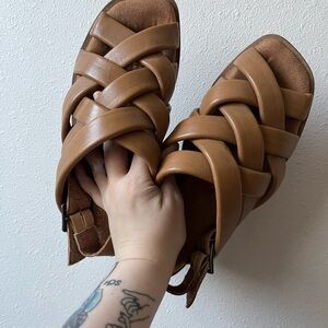 Kelsi Dagger Brown Sandals